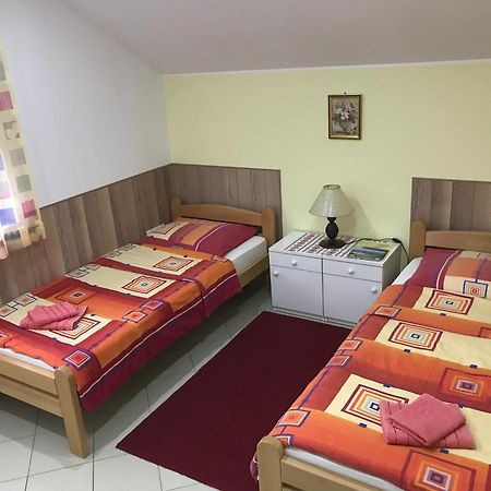 Guesthouse Rebel Deliblato Экстерьер фото