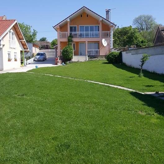 Guesthouse Rebel Deliblato Экстерьер фото